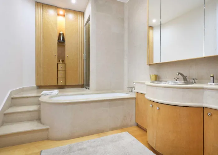 Peaceful Flat - 2bd-9p - Passy-tour Eiffel Lejlighed